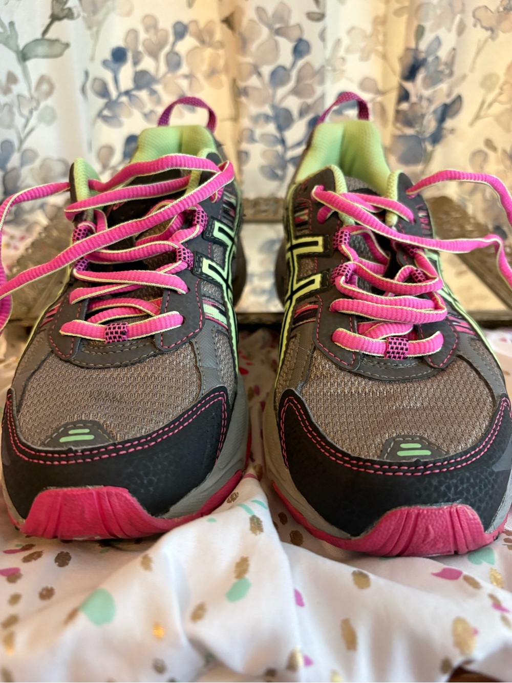 Asics GEL-VENTURE 5 Gray Athletic Shoes with Pink and Lime Accents - Picture 2 of 6
